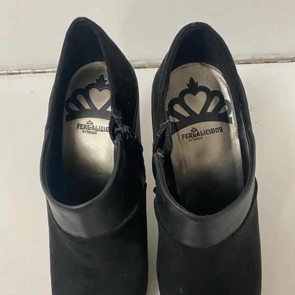 Feegalicious booties - Picture 3 of 4